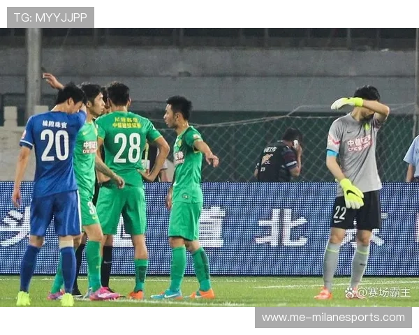 足球球星激烈对骂赛场内外口水战爆发引发球迷热议 足球球星激烈对骂赛场内外口水战爆发引发球迷热议